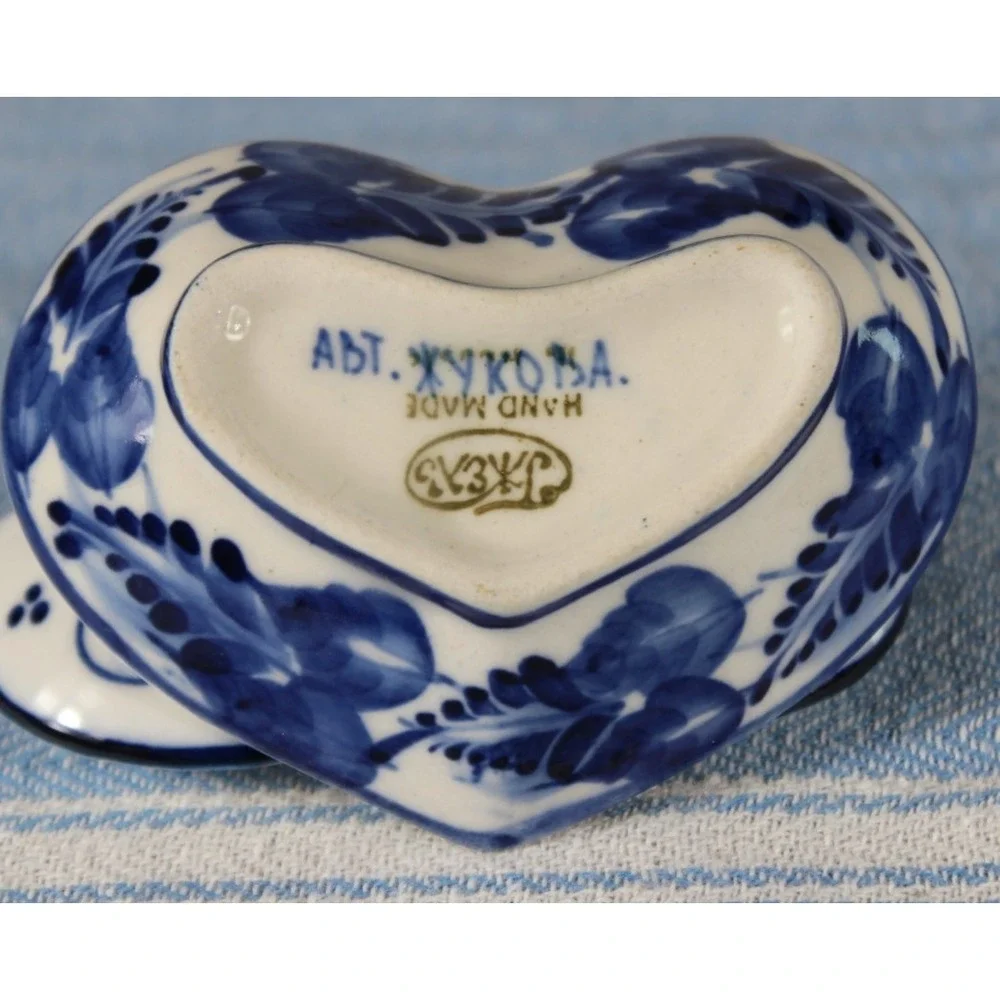 Gzhel heartshaped trinket dish/2 birds/flower/signed/VTG
